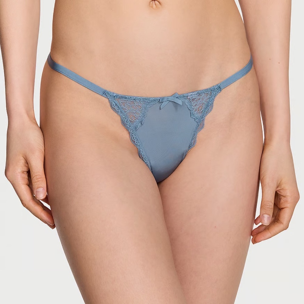 Bundle of 3
DREAM ANGELS
Lace & Mesh V-String Panty